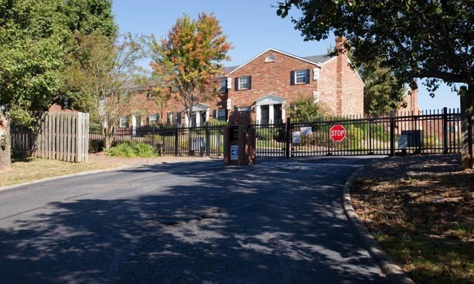 Augusta Condominio | Condominio bellamente amueblado justo al lado del Augusta National.