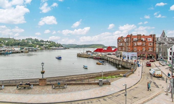 Oban Apartamento | Apartamento de una habitación muy bien presentado y muy espacioso en el corazón de Oban
