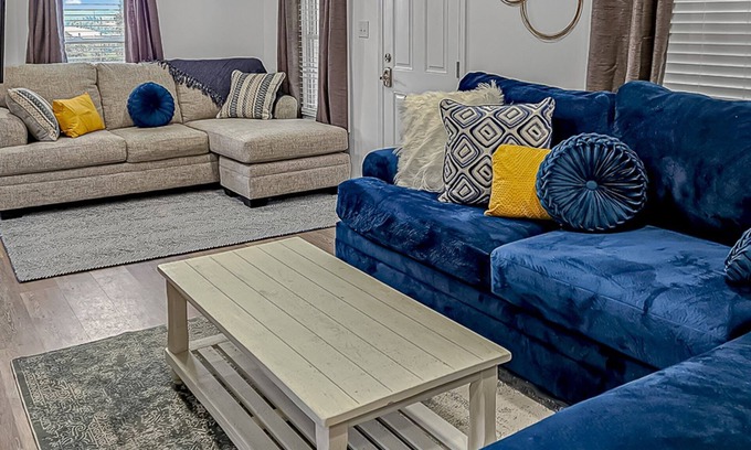 Galax Casa | Beautifully Re-modeled 3 Bedroom Home- 218 Mockingbird Lane