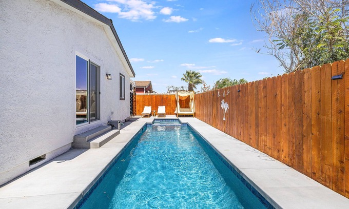 Palm Springs Villa | Beautifully Remodeled Luxury Vacation Rental Home w/Heated Pool & Spa