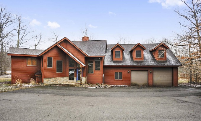 Timberline Casa | Beautifully renovated has everything you need to stay on the Sunnyside!