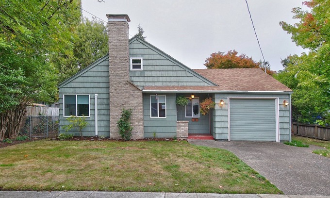McMinnville Casa | Beautifully Renovated | Close to Downtown
