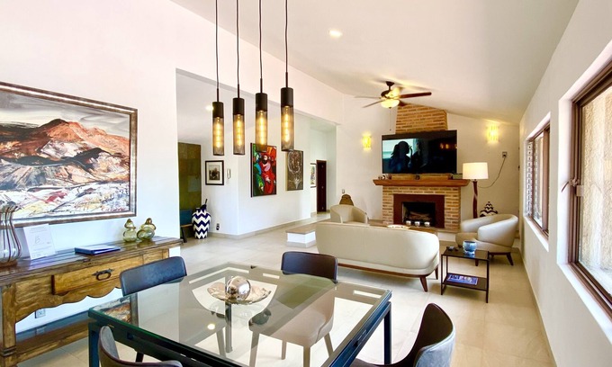 San Antonio Tlayacapan Casa | Hermosamente renovado de 2 habitaciones. Buena ubicación