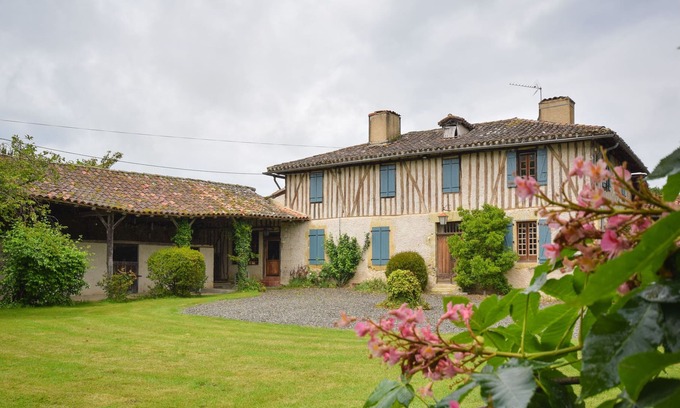 Gaujan Villa | La autentica villa, renovada a la perfección en Gascogne con la piscina Privada