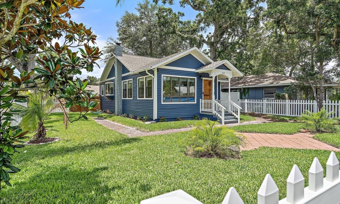 Gulfport Cabaña | Beautifully renovated beach cottage!