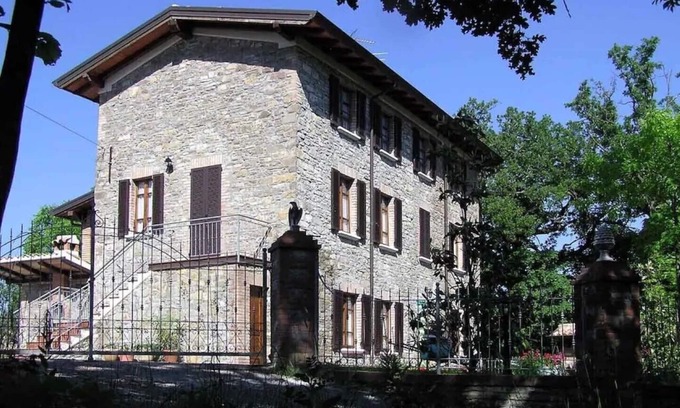 Vernasca Otro | BEAUTIFULLY RESTORED 3 BEDROOM FARMHOUSE, in the green hills of Emilia