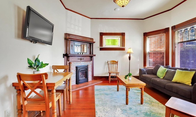 Downtown San Diego Casa | Beautifully Restored Downtown Victorian