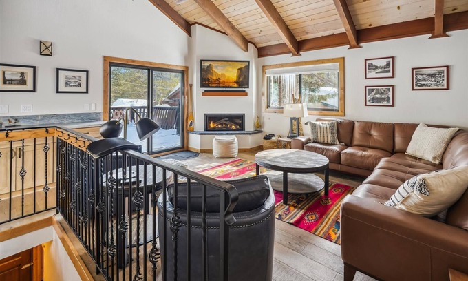 Olympic Valley Casa | Beautifully Updated 3 Bedroom in Olympic Valley
