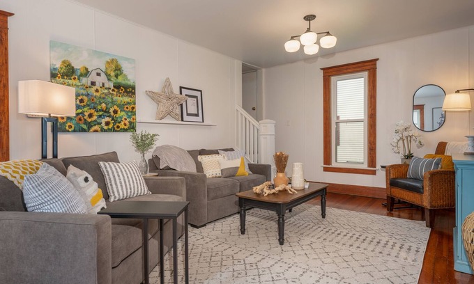 Forest City Casa | Beautifully updated cottage nestled in downtown Forest City!