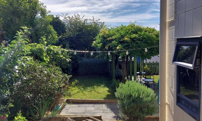 Te Awamutu Casa | Beauty with Panoramic Views of Mount Pirongia