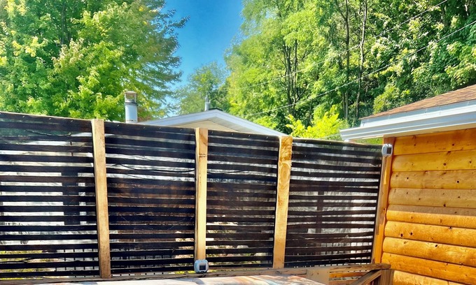 Lansing Cabina | Beaver Cabin