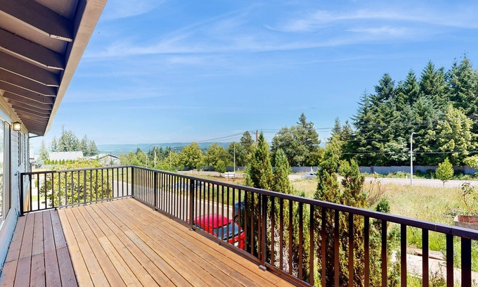 Beaverton Casa | Beaverton Bliss, where luxury meets tranquility with mountain views