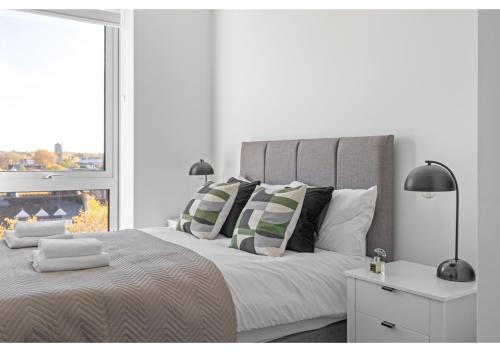 Clock House Apartamento | Beckenham Beauty: Modern 1-Bedroom Abode
