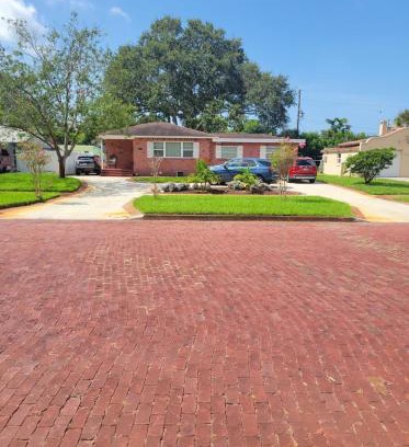Eagle Crest Casa | Bed and Bath in St Petersburg Home