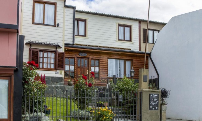 Province of Tierra del Fuego Cama Y Desayuno | Bed and Breakfast Aijpel
