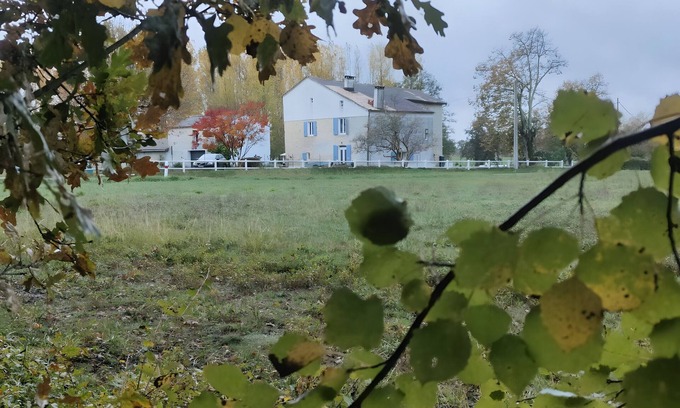 Mazeres Cama Y Desayuno | Bed and Breakfast 'Chambre D'hôtes De La Hulotte' with Shared Pool, Wi-Fi and Air Conditioning