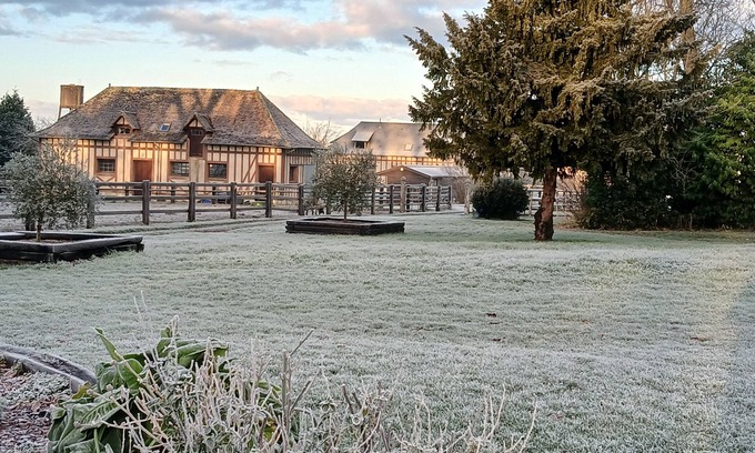 Le Pin Cama Y Desayuno | Bed and breakfast in a park, 5 minutes from Cerza