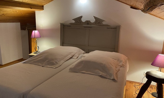 Seissan Cama Y Desayuno | Bed and breakfast in restored Gascon house 2 km from shops.