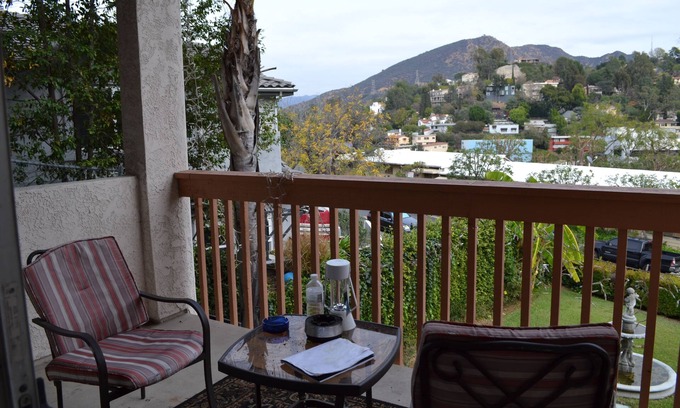 Los Angeles Cama Y Desayuno | Bed and Breakfast in Hollywood Hills