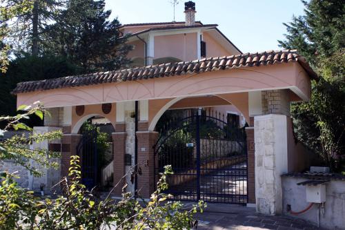 Cagnano Amiterno Cama Y Desayuno | Bed and Breakfast Emilia
