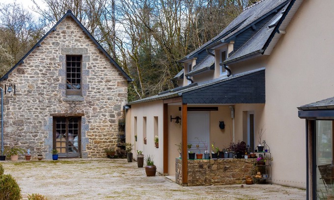 Begard Cama Y Desayuno | Alojamiento y desayuno 'Valentina' con terraza compartida, jardín compartido y Wi-Fi