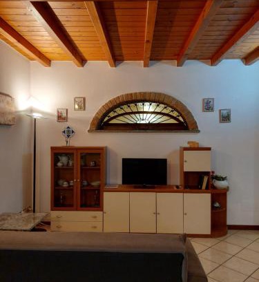 San Colombano al Lambro Cama Y Desayuno | Bed & Breakfast Monti 85