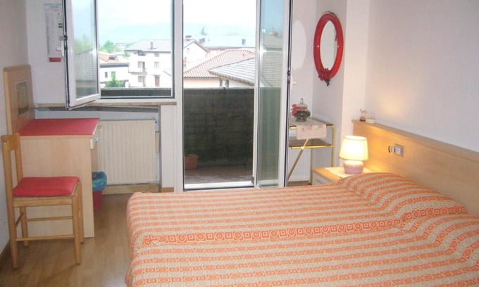Tolmezzo Cama Y Desayuno | Bed & Breakfast "IL CARDO"