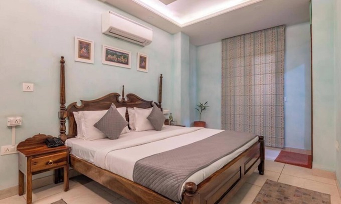 Gopalbari Apartamento | Bed in 10-Bed Mixed Dormitory Room