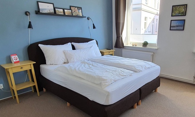 Schleswig Apartamento | bed & Kitchen