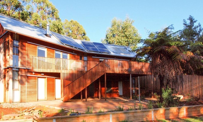 Marysville Casa | BEECHES - Casa revestida de madera, zona tranquila