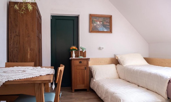 Ribnica Apartamento | Beekeeping Kojek