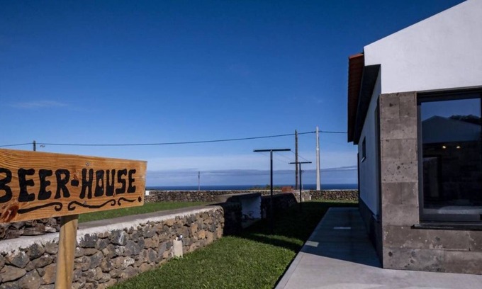 Altares Casa | Beer House - By Ponta Negra Azores
