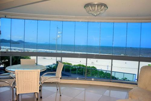 Barra Sul Apartamento | Beira-Mar: Verão de Luxo em Balneário Camboriú!