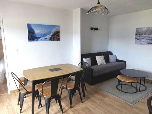 Les Angles Apartamento | Bel Appartement 4 pièces rénové, 3 chambres, 2 terrasses, parking, cuisine équipée, Les Angles - FR-1-593-112