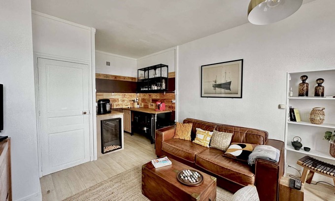 Luc-sur-Mer Apartamento | Bel Horizon, charming apartment with balcony and sea view