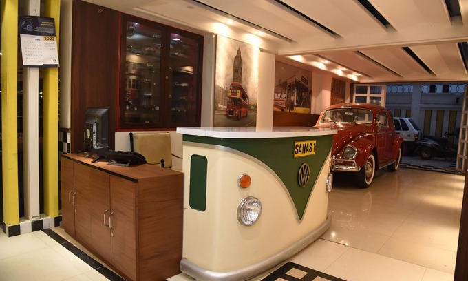 Koregaon Park Hotel | BelAir Suites Pune