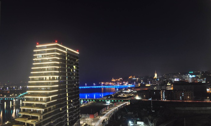 Sarajevska Apartamento | Belgrade Vista Luxury Apartment 950 sqft - 2bed / 2bath with artistic style