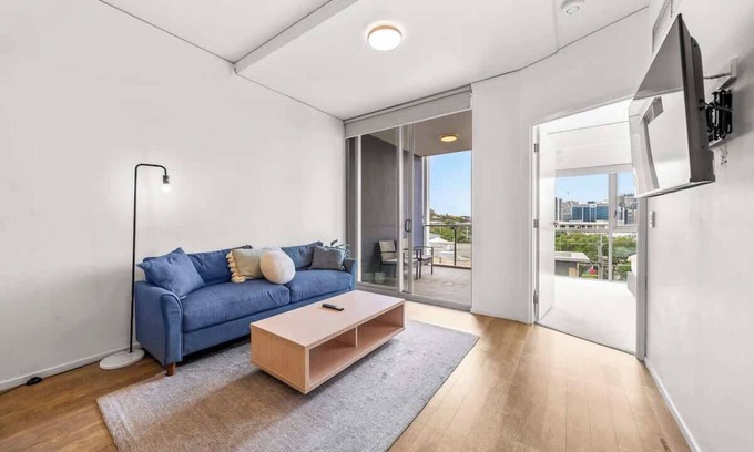 Bowen Hills Apartamento | Belise - Executive 2BR Elegance plus parking & pool