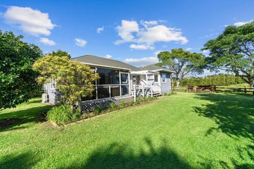 Oakura Casa | Bell Cottage - Oakura Holiday Home