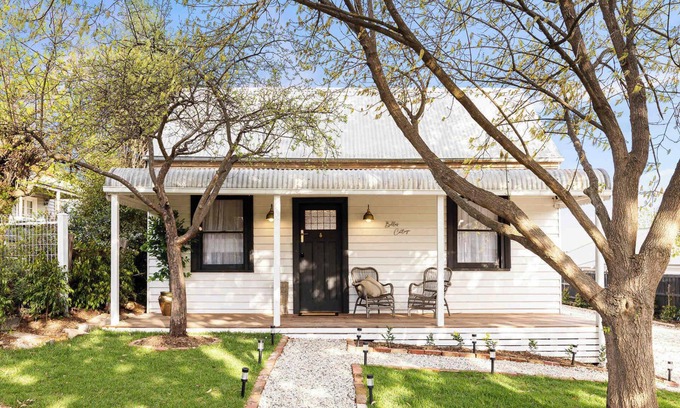 Yarra Glen Casa | Bella's Cottage Yarra Valley | Spa & Sauna