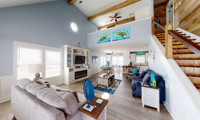 Gilchrist Casa | Bella Vista: 4 BR, 2 BA House in Gilchrist, Sleeps 16
