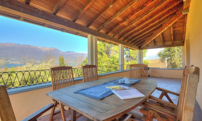Porto Valtravaglia Apartamento | Bella Vista Apt. 5 min walk to Lake, Porto Valtravaglia, Italy