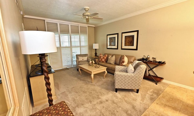 Redevelopment Area Condominio | Bellasera- A Luxury Condo in Naples