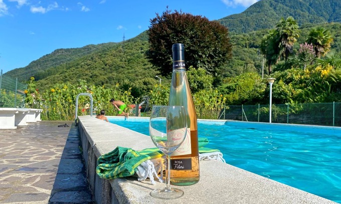 Colico Piano Apartamento | Bellavista A Garden Holiday Apartment with Pool