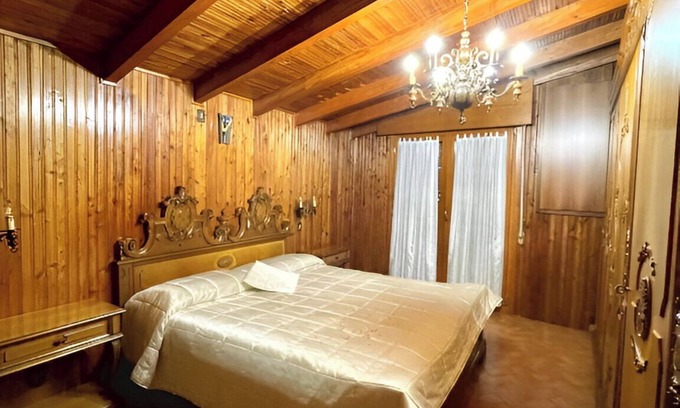 Vertova Apartamento | Bellavista apartment in Vertova with breathtaking mountain views