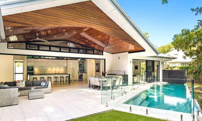 Palm Cove Casa | Belle Escapes 58 Ocean Dr Palm Cove