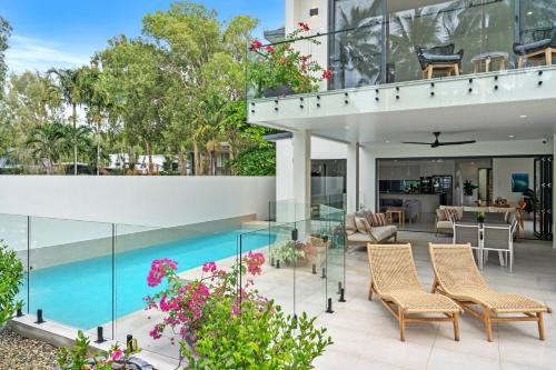 Palm Cove Casa | Belle Escapes Beach Manor