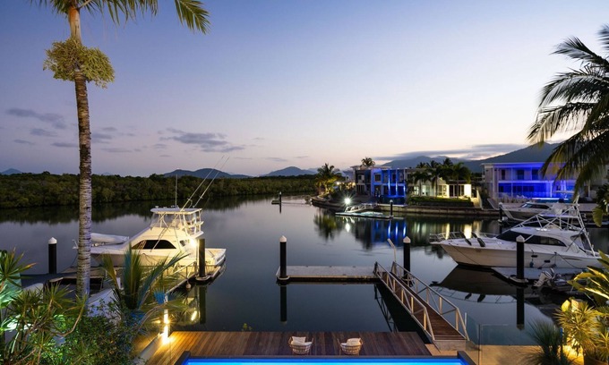 Trinity Park Casa | Belle Escapes Marina Quay