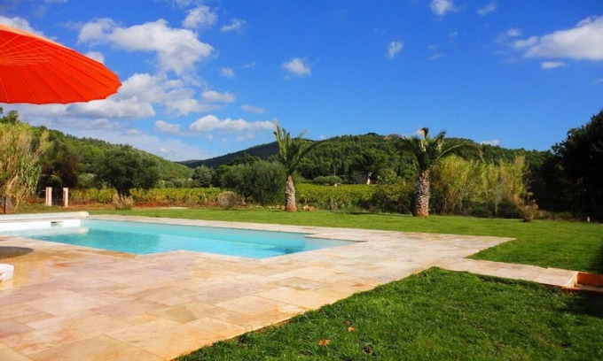Cuers Casa | Belle et Grande Villa Avec Piscine au Calme