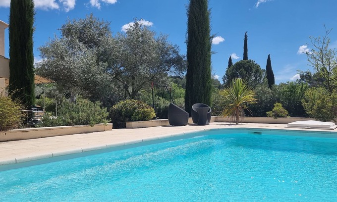Pernes-les-Fontaines Casa | Belle Propriété Tout Confort et au Calme à 2 mn du Village au Pied de la Colline
